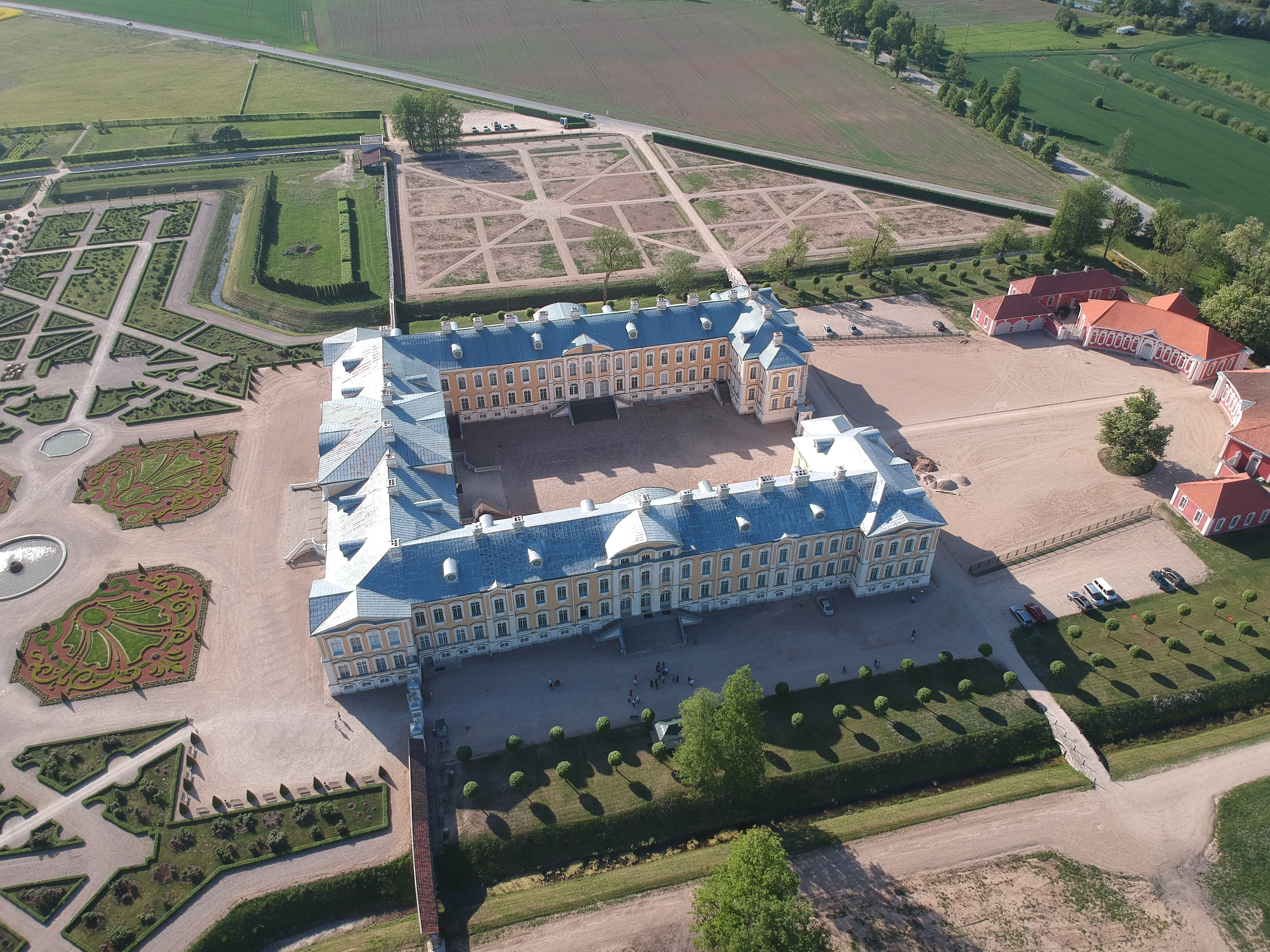 Рундальский дворец